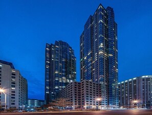 Exterior - Modern 1BR | Near PATH | Jersey City by GLS (Jersey City)