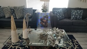 Smart TV, books - Keys 3 Bedroom Corner Home near Beach & Key West  (Big Pine Key)