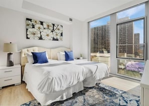 2 Schlafzimmer, Schreibtisch, Bügeleisen/Bügelbrett, kostenloses WLAN