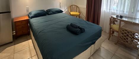 1 habitación y ropa de cama