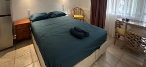 1 dormitorio y ropa de cama