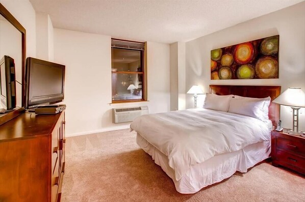 2 bedrooms, desk, iron/ironing board, free WiFi