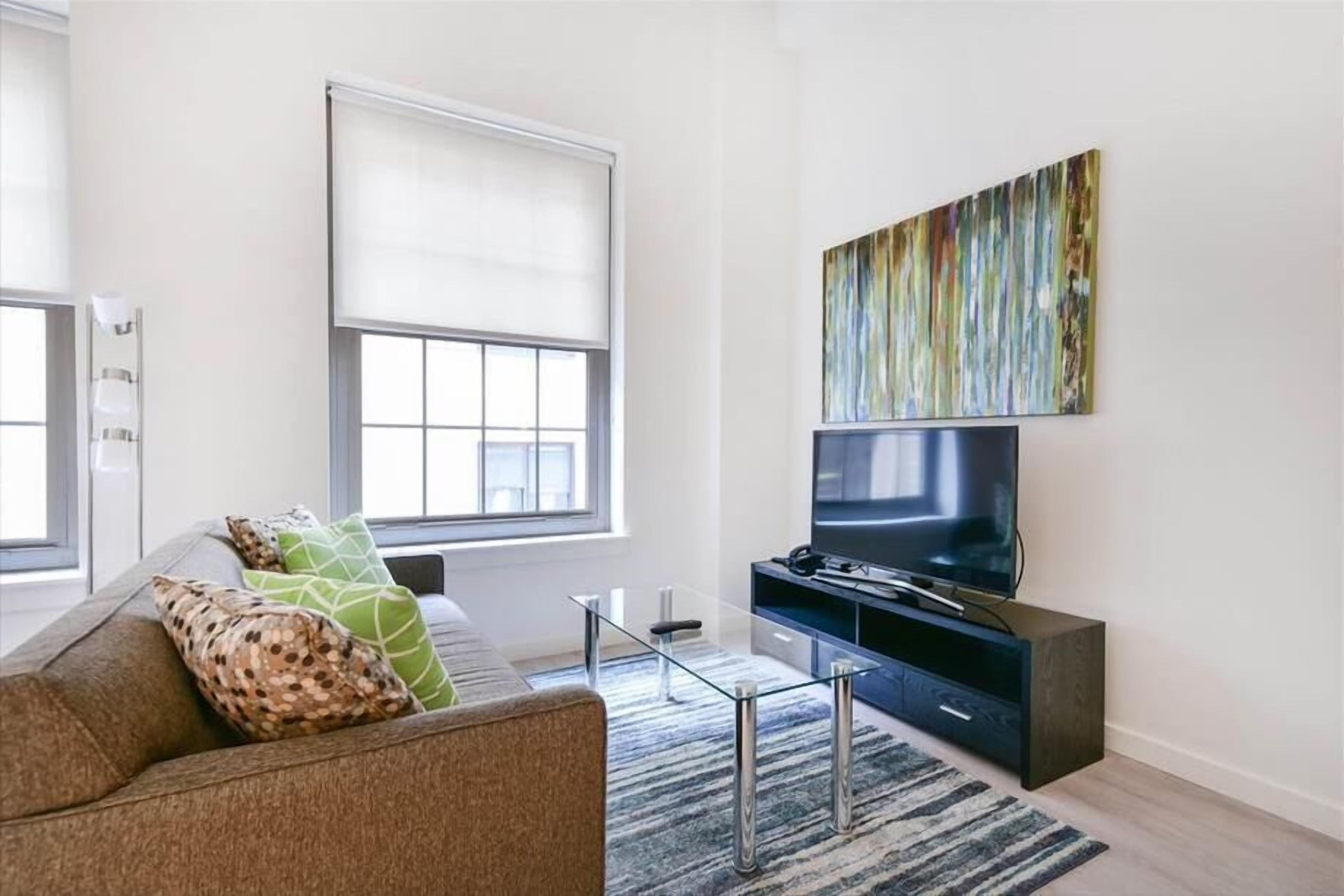 Travel Nurse Boston Studio | Full Kitchen | in-unit W/D