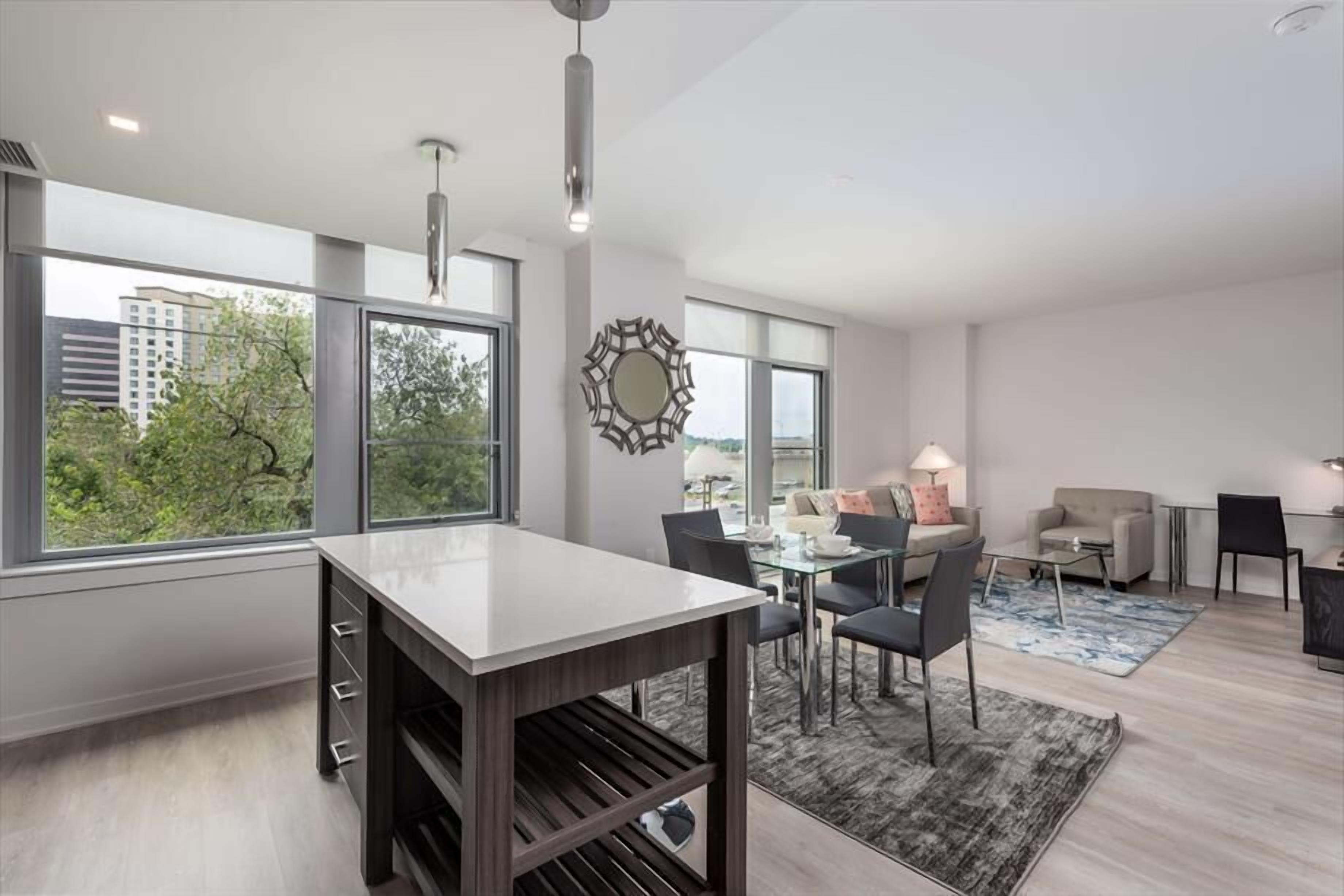 Lovely 2BR | Rooftop Pool | Arlington/Crystal City | by GLS