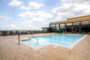 Beheizter Pool