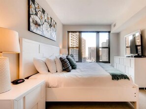 2 Schlafzimmer, Schreibtisch, Bügeleisen/Bügelbrett, kostenloses WLAN