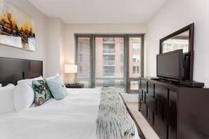 2 bedrooms, desk, iron/ironing board, free WiFi