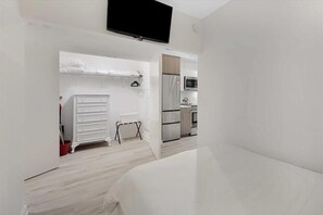 1 Schlafzimmer, Schreibtisch, Bügeleisen/Bügelbrett, kostenloses WLAN