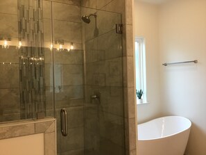 Shower, hair dryer, towels - The Serenity Spot - 137TP (Laguna Vista)