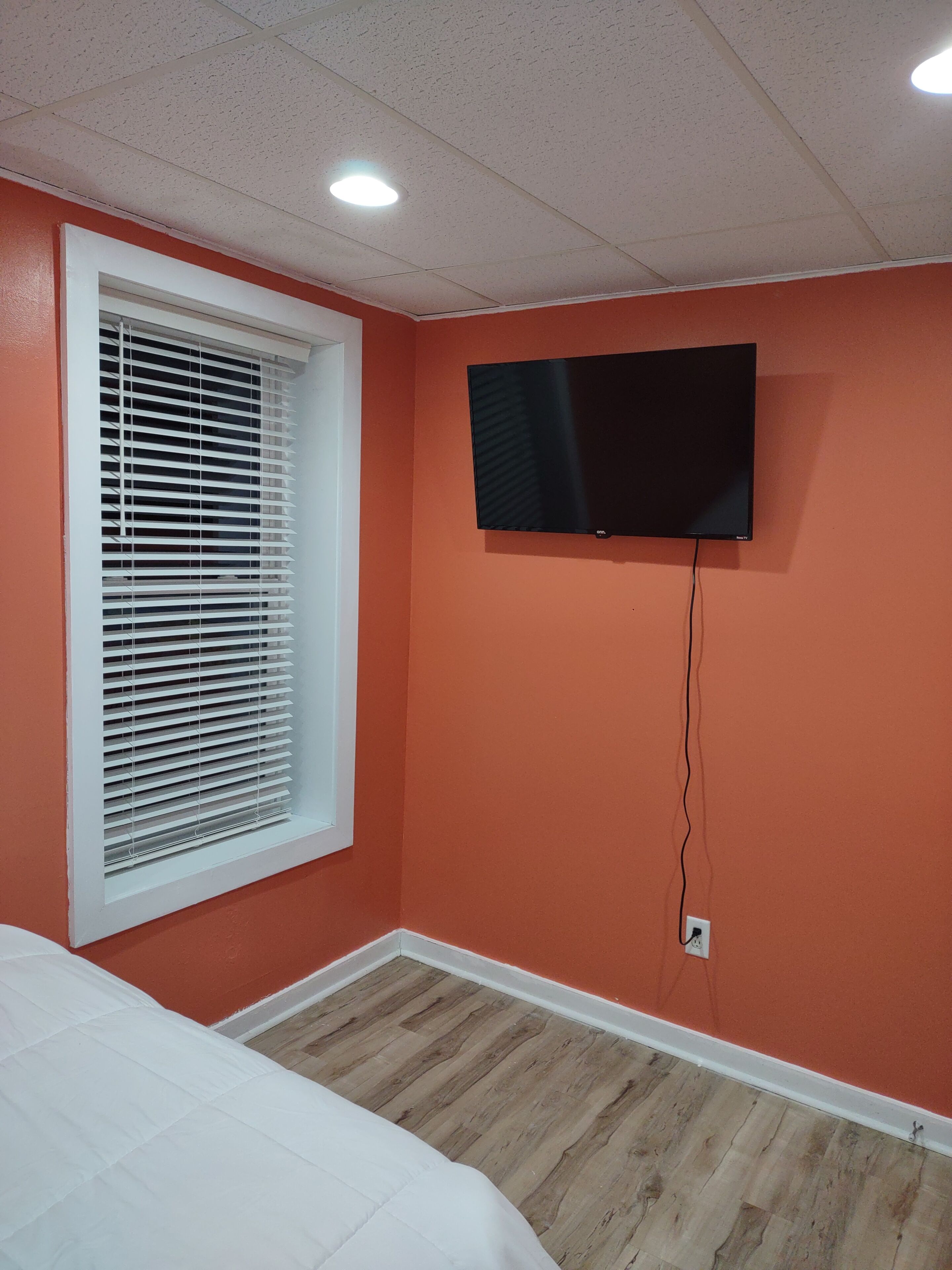 2 habitaciones, tabla de planchar con plancha y wifi gratis 