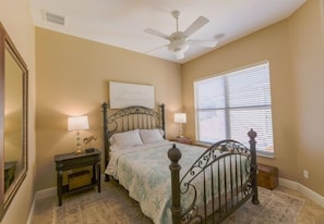 4 bedrooms, desk, iron/ironing board, WiFi - Prentiss Pointe Condo - 3 bedroom, 2 bath, 2-Floor Condo in Ft Myers (Fort Myers)