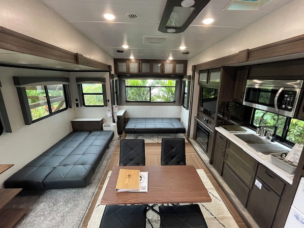 Camping trailer, Non Smoking | Living area