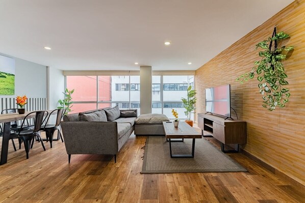 TV - VH | Condesa Departamento +parking+gym I 30 (Ciudad de México)