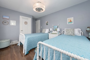 4 Schlafzimmer, Bügeleisen/Bügelbrett, kostenloses WLAN, Bettwäsche