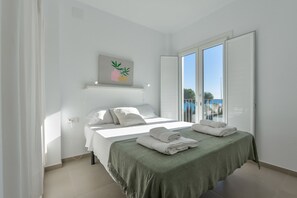 4 chambres, fer et planche à repasser, Wi-Fi, literie fournie