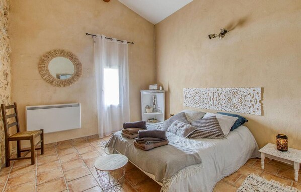 3 bedrooms, travel crib, free WiFi