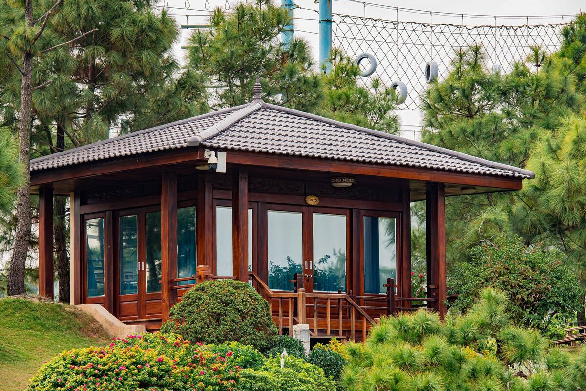 Deluxe Bungalow, Lake View | Desk, laptop workspace, soundproofing, WiFi (free)