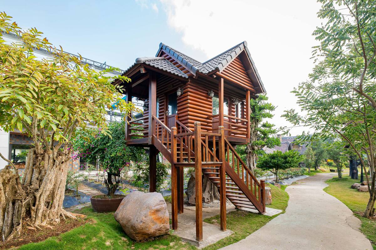 Standard Bungalow, Garden View | Desk, laptop workspace, soundproofing, WiFi (free)