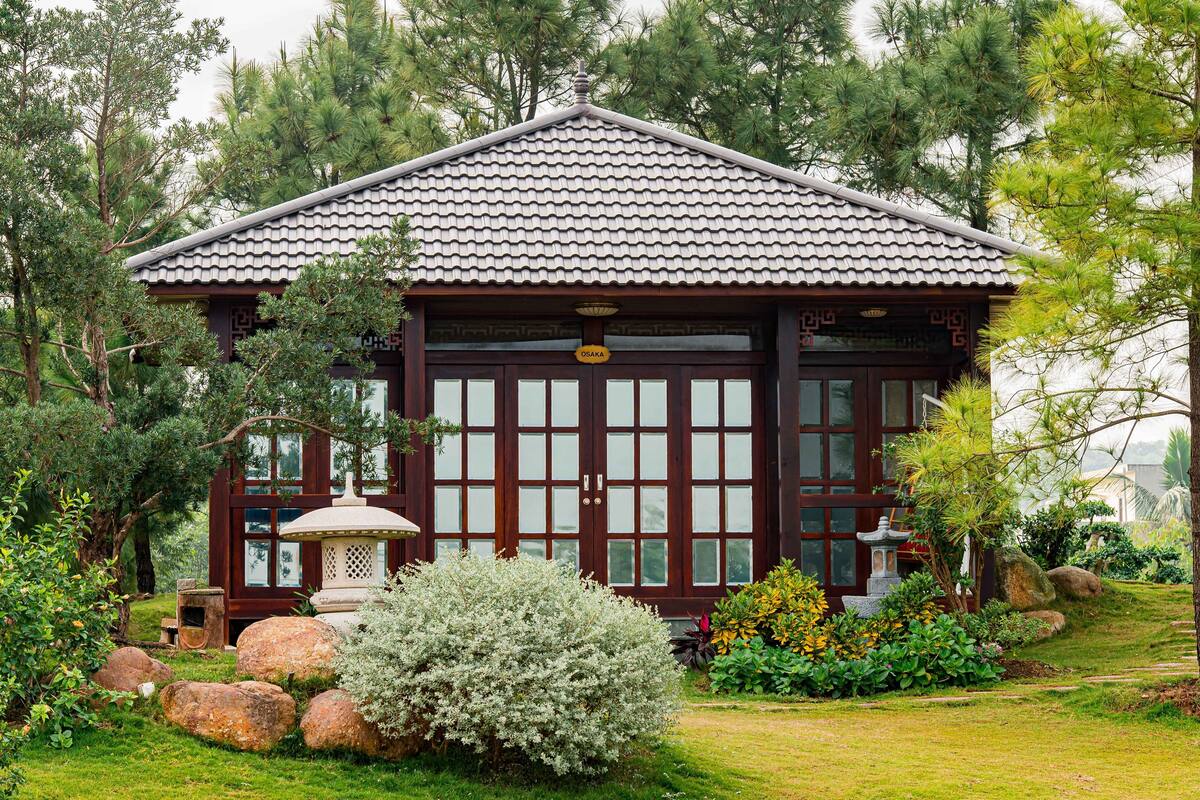 Deluxe Bungalow, Lake View | Desk, laptop workspace, soundproofing, WiFi (free)