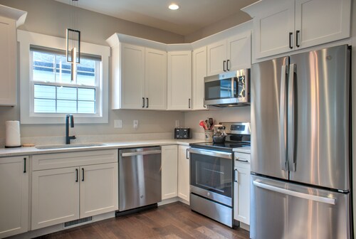 Blue Haven | Modern Comfort in the Blue Ridge Mountains