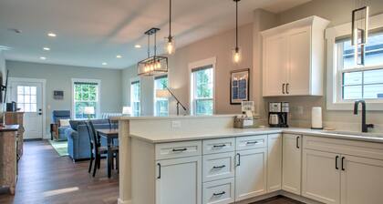 Blue Haven | Modern Comfort in the Blue Ridge Mountains