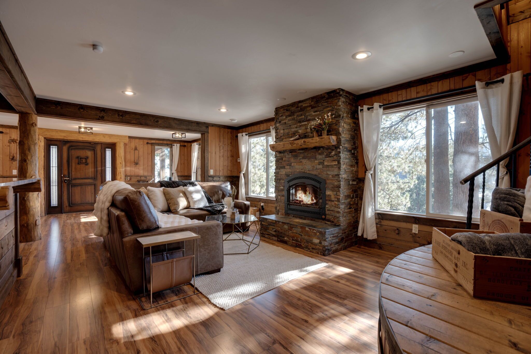 Télévision, cheminée