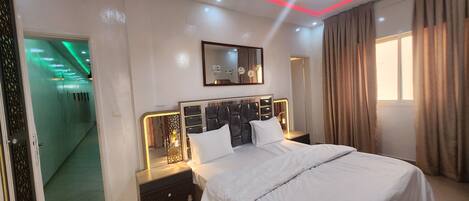 2 間睡房、熨斗/熨衫板、Wi-Fi、床單