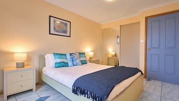 4 quartos, Wi-Fi de cortesia, roupa de cama