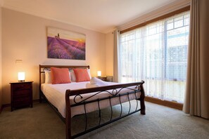 3 bedrooms, free WiFi, bed sheets