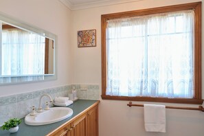 Towels - Chillax in Bicheno  - Freycinet Holiday Houses (Bicheno)