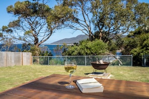 Property grounds - On the Rocks Bicheno - Freycinet Holiday Houses (Bicheno)