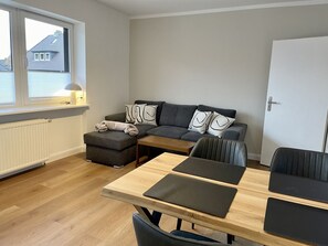 Fernseher, Stereoanlage