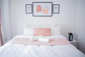 2 dormitorios, tabla de planchar con plancha, wifi y ropa de cama