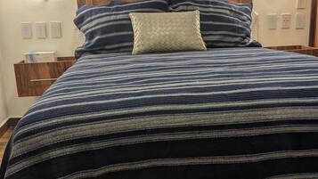 1 bedroom, individually decorated, individually furnished, desk