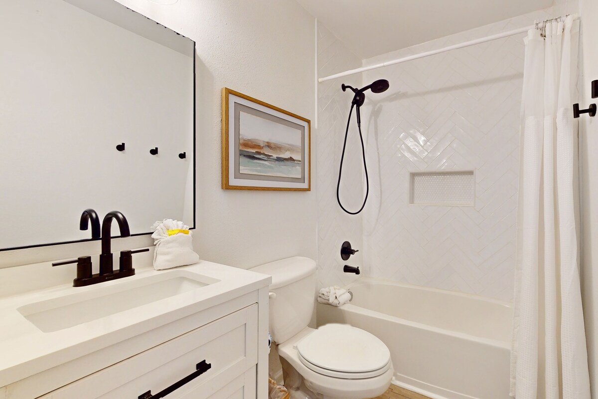 Photo 18 of Waterfront townhome with balcony, open layout, W/D - snowbird & pet friendly