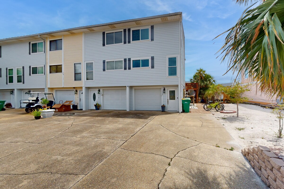 Photo 25 of Waterfront townhome with balcony, open layout, W/D - snowbird & pet friendly