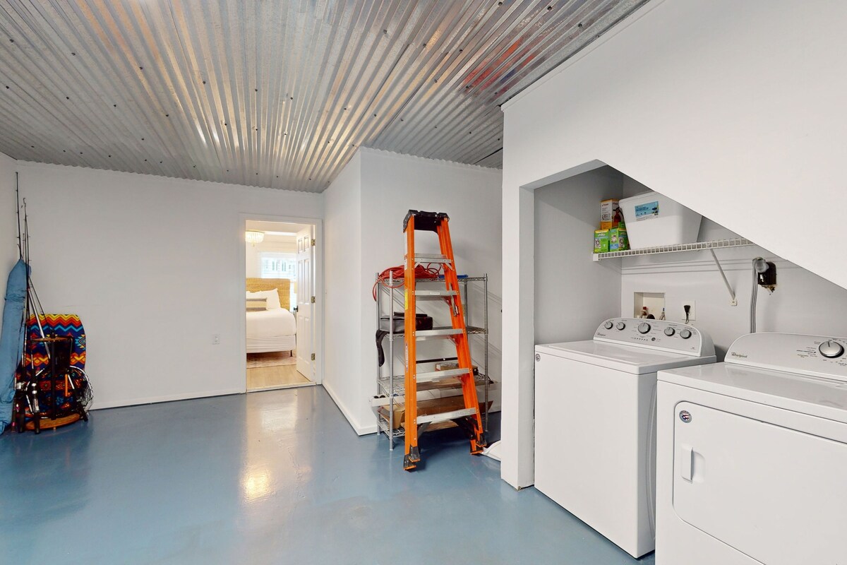 Photo 16 of Waterfront townhome with balcony, open layout, W/D - snowbird & pet friendly