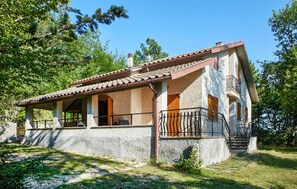 Exterior - 5 bedroom nice home in Termoli (Termoli)