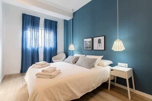 2 bedrooms, iron/ironing board, travel cot, free WiFi - Anelsa New APT 2. Ruzafa. Special Price Long Stays (Valencia)