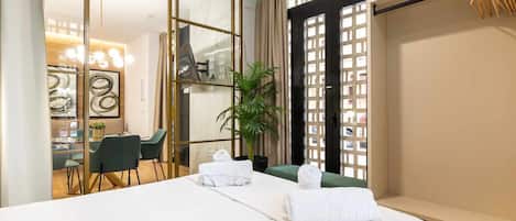 1 chambre, fer et planche à repasser, lit parapluie, Wi-Fi gratuit