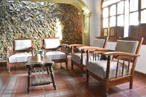 50-Zoll-Smart-TV mit Kabelempfang, Netflix, Streaming-Dienste