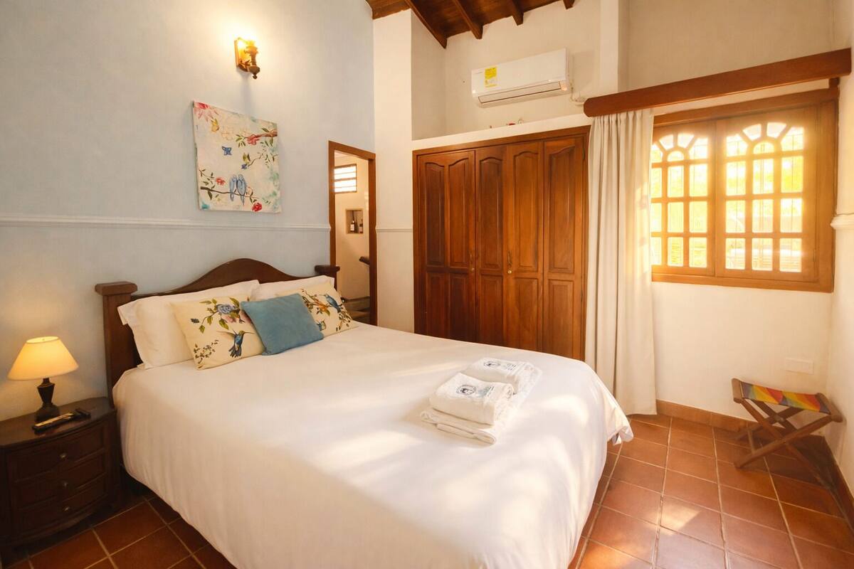 Dobbeltrom – comfort | Sengetøy av topp kvalitet, dundyner og senger med overmadrass