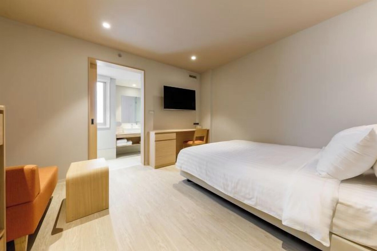 Caja fuerte, wifi gratis, ropa de cama