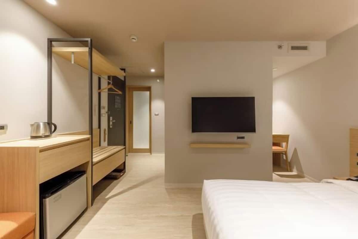 1 bedroom, soundproofing, free WiFi, bed sheets