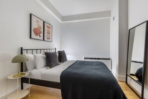 1 chambre, fer et planche Ă repasser, Wi-Fi, draps fournis