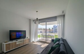 TV - Modern Ground floor Apartment with Com Pool EB12 (Orihuela)