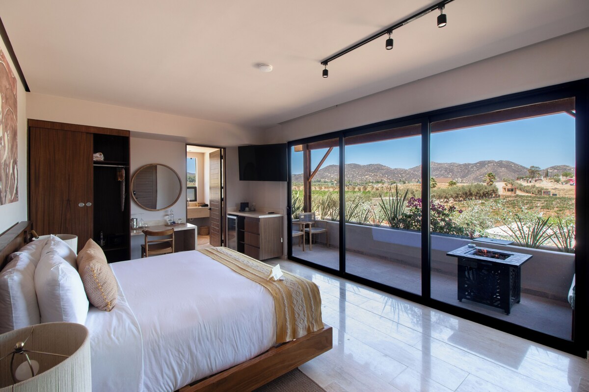 Presidential Room | Premium bedding, minibar, in-room safe, desk