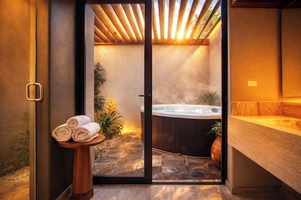 Premium Room | Premium bedding, minibar, in-room safe, individually decorated