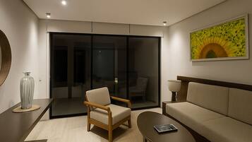 Kamar Panorama | Seprai premium, minibar, brankas, dan didekorasi berbeda-beda