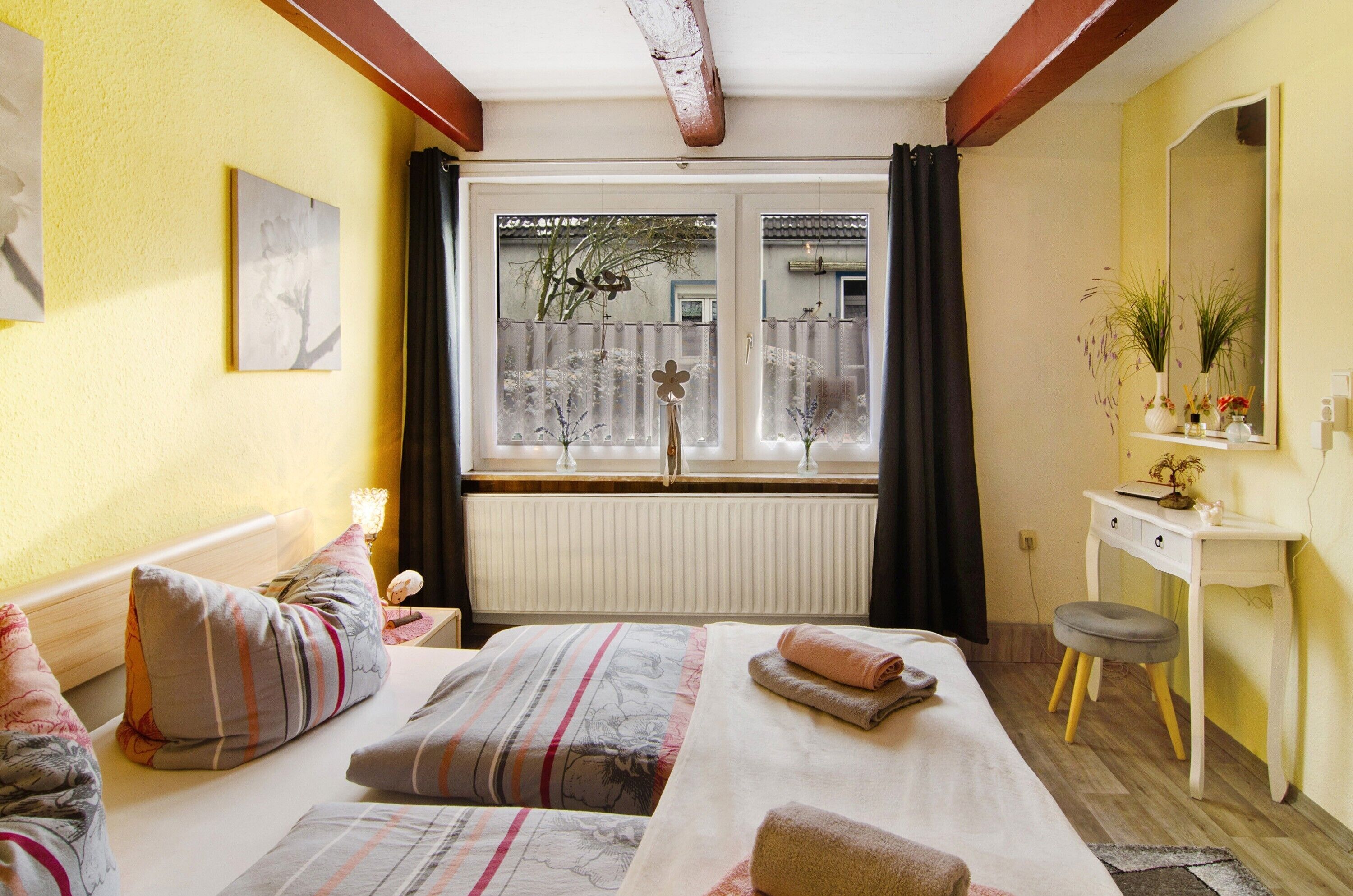 2 habitaciones, wifi gratis y ropa de cama 